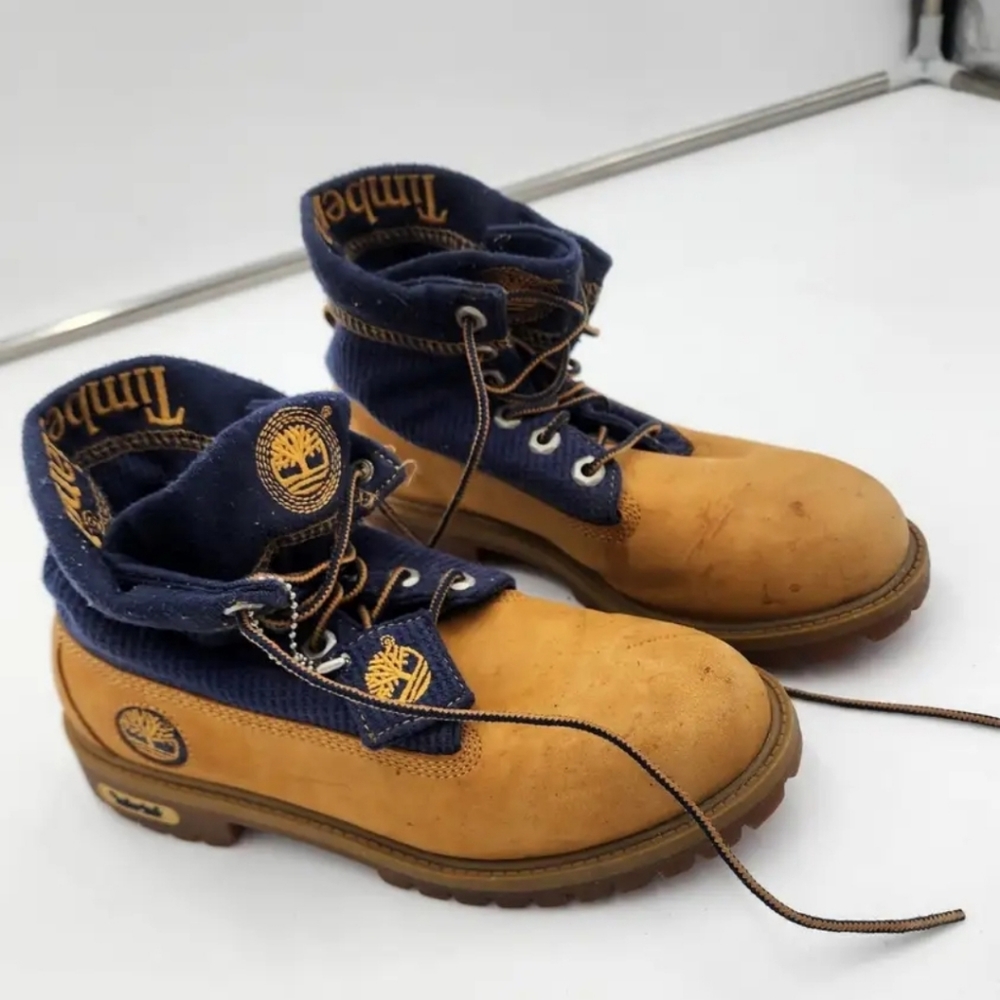 Boys Timberland Boots Size 4M - Picture 6 of 8